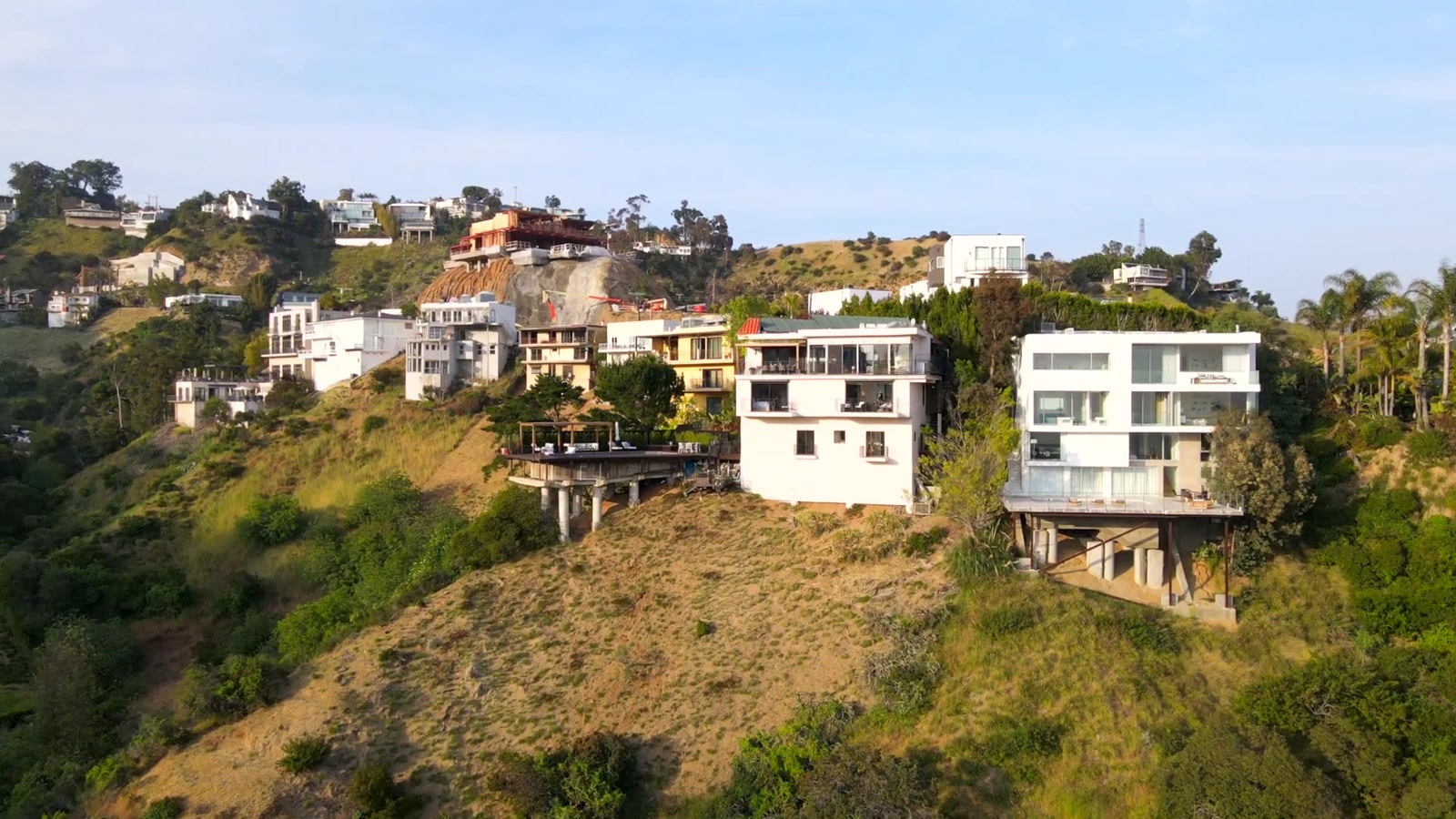 A hillside pool overlooking Los Angeles